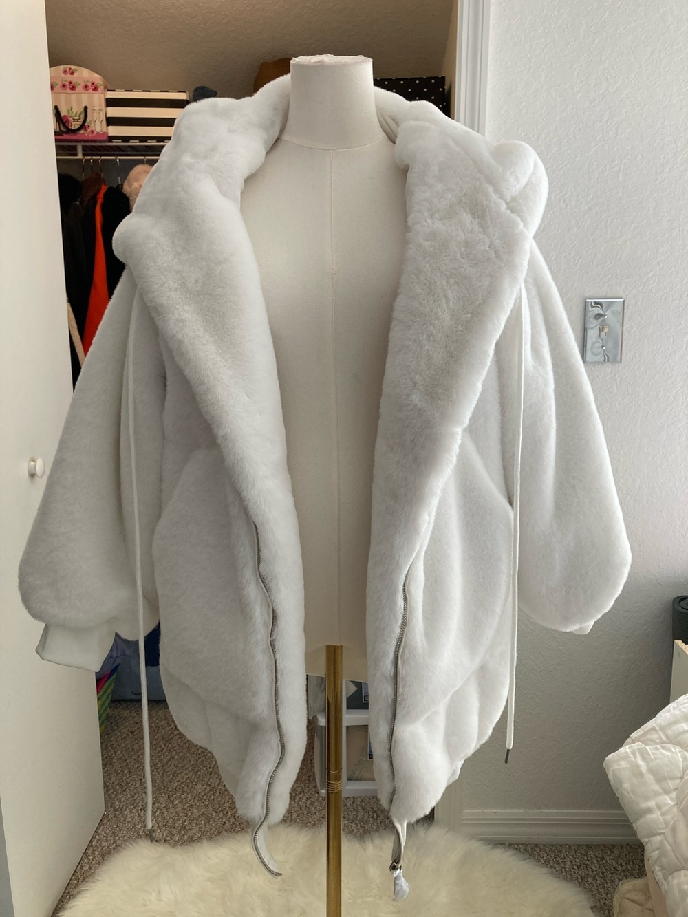 AKIRA White Plush Teddy Jacket with Oversized Hood